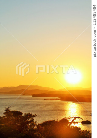 Mie Prefecture, Ago Bay in the evening 112485484