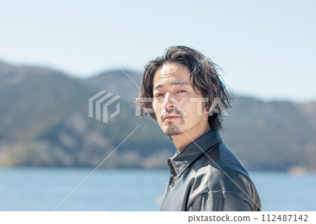 Beauty for men in their 30s 112487142