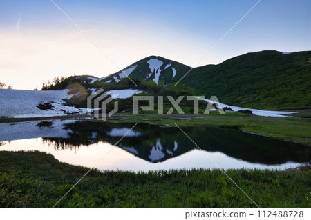 日本名山百選 火內山池塘 112488728