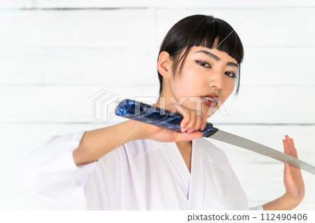 女劍客 女劍客 112490406