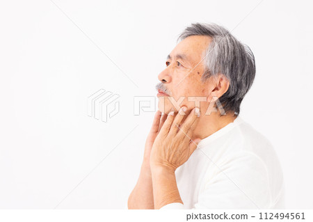 Senior male beauty shaving Senior male beauty shaving 112494561