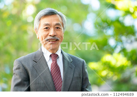 Senior male business Senior male business 112494689