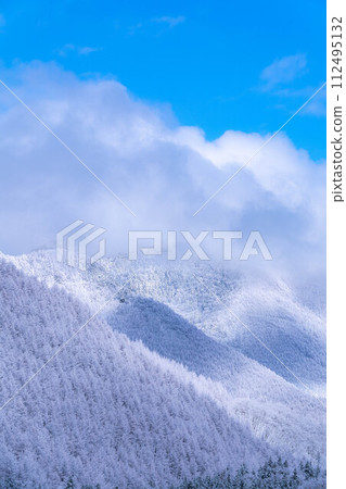 [白霜的材質]白與藍、白霜與藍天的世界[長野縣] 112495132