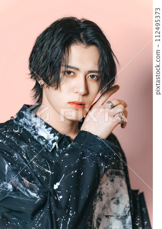 Men's fashion/beauty image Men's cosmetics Men's fashion/beauty image Men's cosmetics 112495373