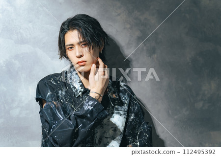 handsome man portrait 112495392