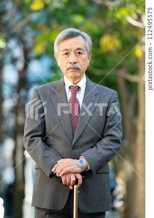 高級男士西裝手杖垂直位置 112495575