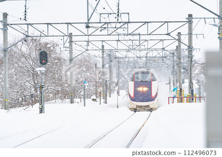 東北新幹線 雪國列車 雪景 暴風雪 112496073