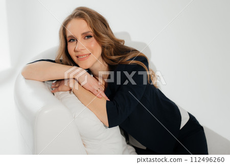 Closeup portrait of attractive young businesswoman 112496260