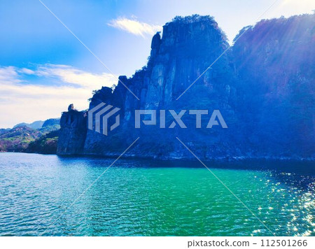 Blue water lake and beautiful mountain scenery Blue water lake and beautiful mountain scenery 112501266