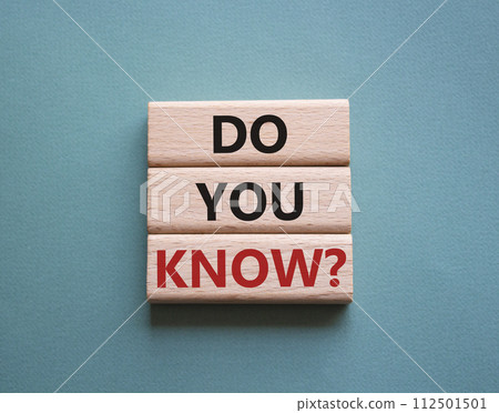 Do you know symbol. Concept word Do you know on wooden cubes. Beautiful grey green background. Business and Do you know concept. Copy space. Do you know symbol. Concept word Do you know on wooden cubes. Beautiful grey green background. Business and Do you know concept. Copy space. 112501501