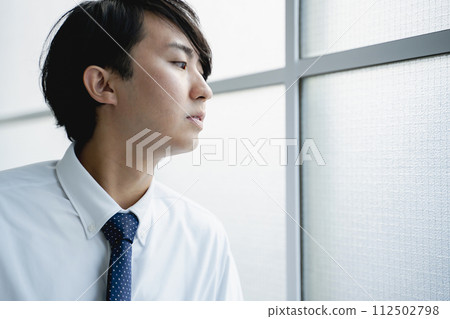 男性肖像商務人士 112502798