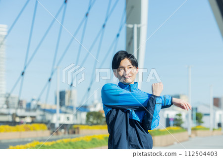 男人跑步 112504403