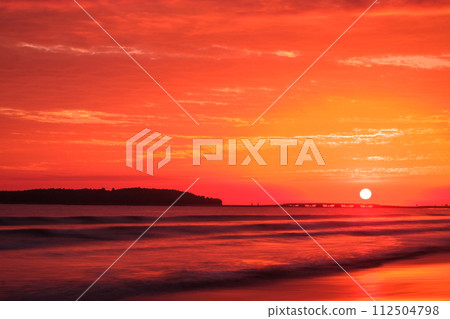 Qingdao at sunrise 112504798