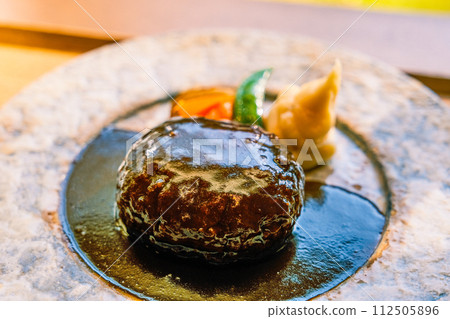 [#Restaurant] 漢堡牛排佐半冰醬 112505896