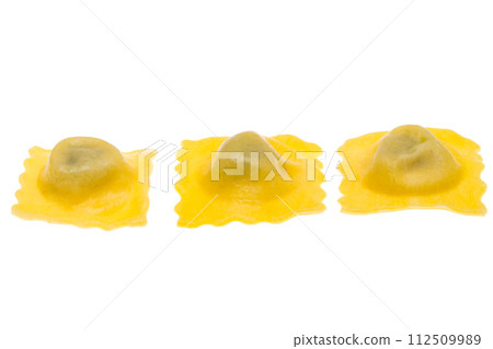 ravioli isolated ravioli isolated 112509989