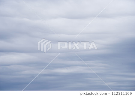 多雲的天空 多雲的天空 多雲的雲 多雲的天空 多雲的天空 多雲的雲 112511169