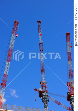 Crane working in the city Crane working in the city 112512252
