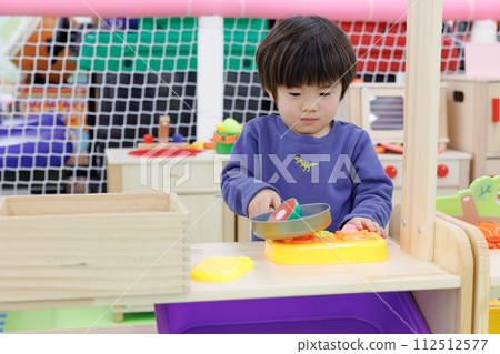 boy playing house boy playing house 112512577