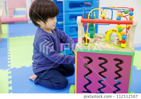 boy playing house boy playing house 112512587
