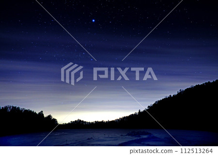 仲冬的湯野湖上的星空 112513264