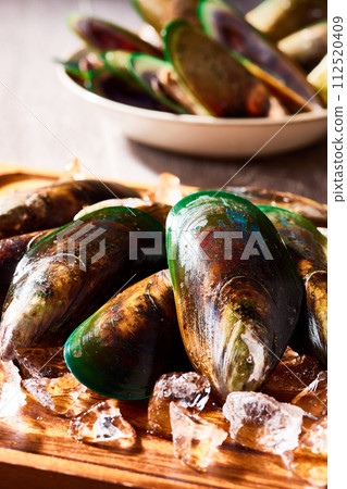 白板上的紐西蘭綠色肌肉 112520409