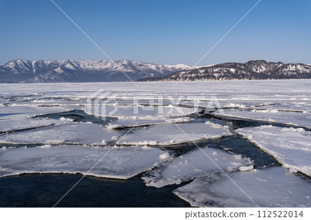 屈斜路湖結冰 屈斜路湖結冰 112522014