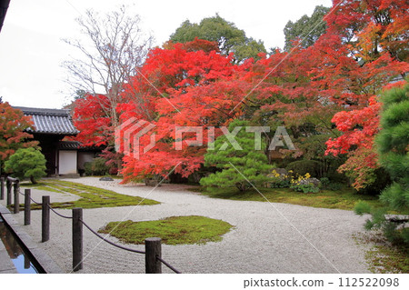 Autumn leaves in Kyoto Nanzenji Temple Tenju-an Autumn leaves in Kyoto Nanzenji Temple Tenju-an 112522098