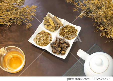 Thai herbs for decoction of yahom is an alternative health treatment Thai herbs for decoction of yahom is an alternative health treatment 112526578