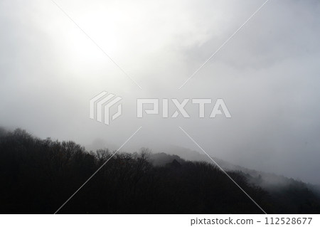 有霧的山 112528677