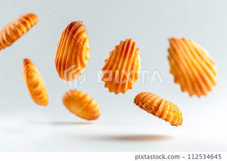 Classic French madeleine cookies, buttery and delicate, mini sponge cake baked in scallop mold 112534645