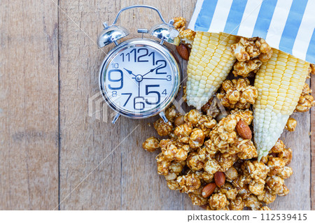 Popcorn caramel mix macadamia and almond taste Popcorn caramel mix macadamia and almond taste 112539415