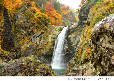 Famous waterfall “Fudo Falls” in Uramaki Valley Famous waterfall “Fudo Falls” in Uramaki Valley 112540158