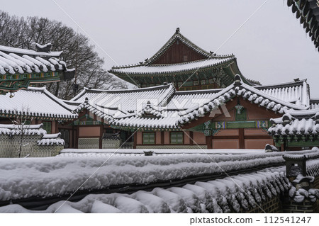 Changdeokgung palace 112541247