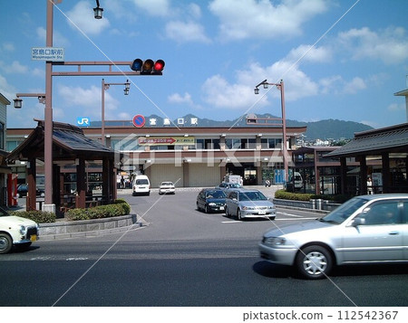 Miyajimaguchi Station (photo taken in 2001) Miyajimaguchi Station (photo taken in 2001) 112542367