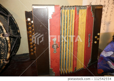 手風琴，岩手縣盛岡市歷史建築 Ichinokura House 的樂器 112542554