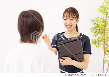 美容師面對面聆聽 112543461