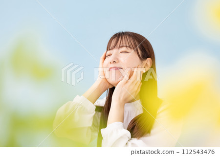 Beauty Woman Blue Back Front Bokeh 112543476