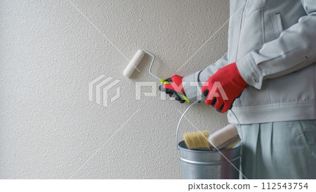 White exterior walls and workers | Remodeling/painting company image White exterior walls and workers | Remodeling/painting company image 112543754