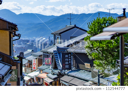 京都府、京都市、東山區、清水寺、關西、近畿地區、鳥居、夏季旅遊、神社、寺廟、傳統文化、參拜、清水坂 112544777