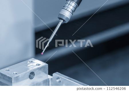The quality control of parts cutting with  Coordinate Measuring Machine. 112546206