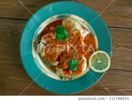 cazuela de pescado colombiana 112546654