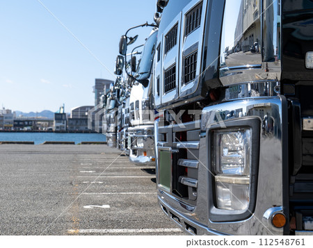 Japanese large trucks parked side by side, Japanese large trucks parked side by side, 112548761