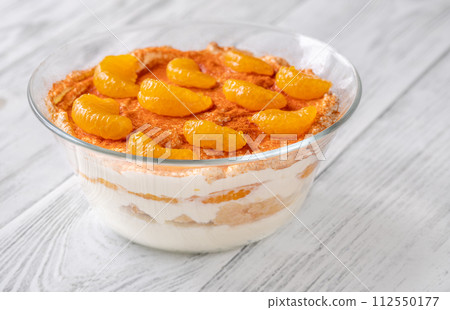 Mandarin orange tiramisu 112550177
