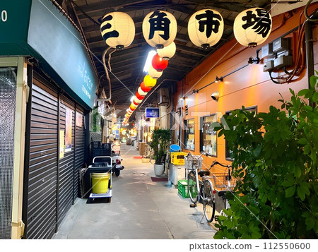 福岡市藥院三角市場酒吧區場景 福岡市藥院三角市場酒吧區場景 112550600