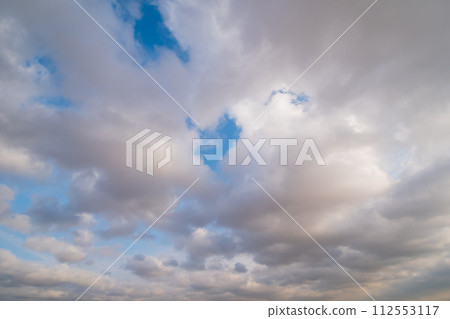 View of white clouds in the blue sky 112553117