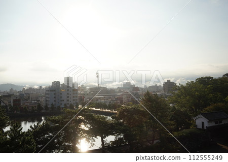 從和歌山城公園山上眺望的景色 112555249