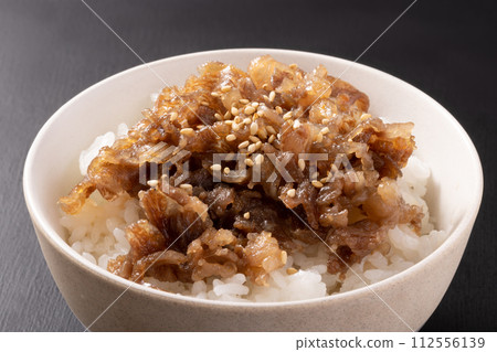 Kuroge Wagyu Beef Minced Beef Rice (Roughly Sliced) 112556139