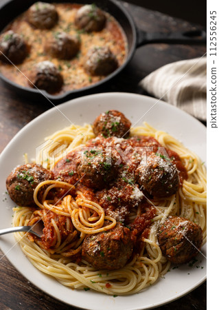 italian meat balls with spaghetti marinara sauce italian meat balls with spaghetti marinara sauce 112556245