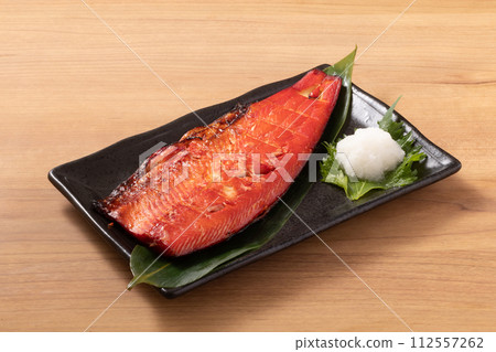 [Chilean farmed] Salmon marinated in mirin grilled 112557262