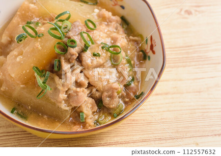 Boiled pork and winter melon 112557632